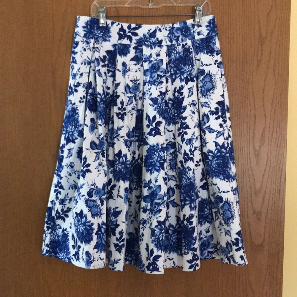 High waisted Midi skirt